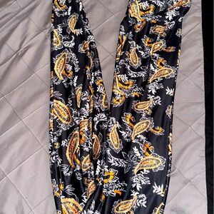 WRAP AROUND BANDANA TOP! (See next pic for inspo)